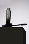 14 Saat Kalıcı Ekstra Hacim veren Kıvrımlar ve Şekillendirici Etki - Captivating Look Mascara