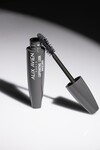 14 Saat Kalıcı Ekstra Hacim veren Kıvrımlar ve Şekillendirici Etki - Captivating Look Mascara