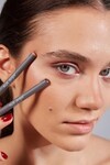 Alix Avien Aydınlatıcı Etkili Kremsi Göz ve Dudak Kalemi-Sürümü Kolay-Inner Eyeliner Cream