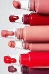 Dolgun Gürünüm ve Nemlendirici Etkili Dudak Parlatıcısı - Silky Care Lipgloss 306 Glutters In Pink