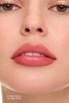 Dolgun Gürünüm ve Nemlendirici Etkili Dudak Parlatıcısı - Silky Care Lipgloss 307 Rose Petal