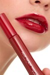 Dolgun Gürünüm ve Nemlendirici Etkili Dudak Parlatıcısı - Silky Care Lipgloss 309 Sweet Cherry