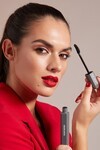 Ekstra Kalıcı, Nemlendirici, Besleyici, Lifting Etkili Hacim Veren Siyah Maskara - Volume Mascara