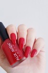 Kan Kırmızı Oje 15  - Yüksek Pigmentli Uzun Süreli Kalıcılık Hızlı Kuruma - Nail Lacquer 15