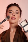 Kompakt Pudra - 12 Saate Kadar Kalıcılık - Sıcak Cilt Alt Tonu - Compact Powder 09 Golden Sand
