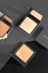 Kompakt Pudra - 12 Saate Kadar Kalıcılık - Sıcak Cilt Alt Tonu - Compact Powder 09 Golden Sand