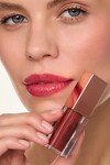 Maxivolumizer Lipgloss 220 - Luscious Cherry - Kalıcı ve Nemlendirici Ruj - Dolgunlaştırıcı Etki