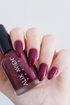 Sedefli Bordo Oje 33 - Yüksek Pigmentli Uzun Süreli Kalıcılık Hızlı Kuruma - Nail Lacquer 33