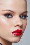 Sexy Black Mascara - Takma Kirpik Etkili - Hacimli ve Kıvrımlı Kirpikler