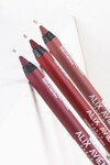 Suya Dayanıklı Uzun Süre Kalıcı Yumuşak Dudak Kalemi - Staying Power Lip Pencil 58 Cherry