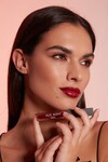 Uzun Süre Kalıcı Yapışkan His Bırakmayan Nemlendirici Dudak Parlatıcısı - Lipgloss 06 Juicy Cherry