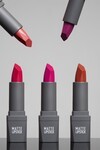 Yoğun Renk Veren Uzun Süre Kalıcı Nemlendirici Kadifemsi Mat Ruj - Matte Lipstick 406 Soft Terracott