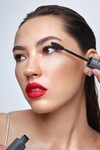 Yoğun Siyahlık & Hacim Veren Maskara - 3 IN 1 Mascara